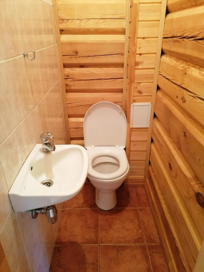 Guest House Unguri Stalbe Ngoại thất bức ảnh